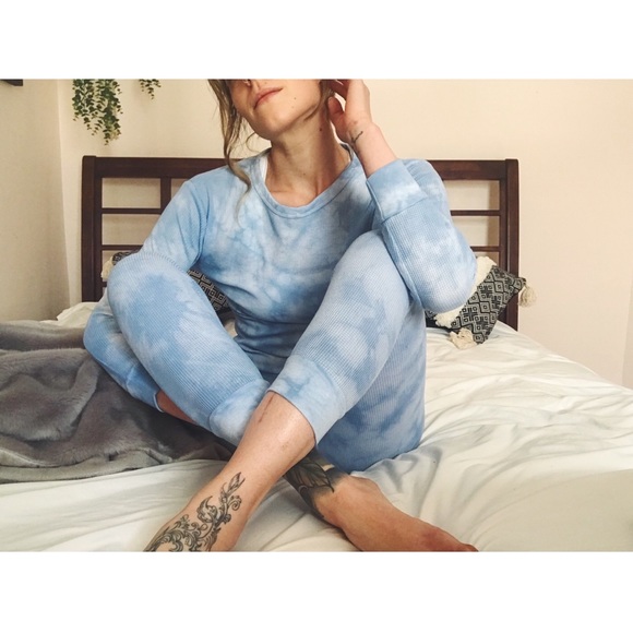 🆕 Indigo Clouds Thermal Lounge Set - Picture 8 of 12